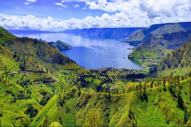 Lake Toba Parapat: Unearthing the History of North Sumatra