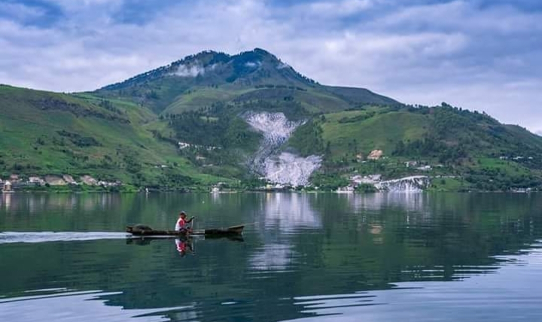 Lake Toba Parapat: Serene Escape from the Bustle of City Life