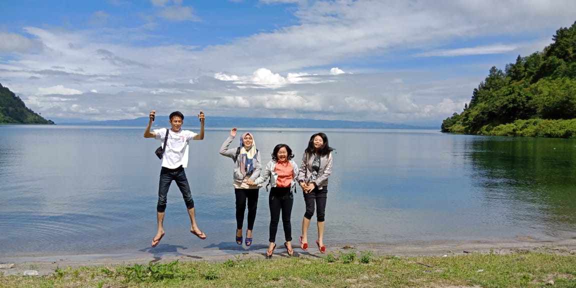 Lake Toba Parapat: Boating, Swimming, and Water Sports Galore