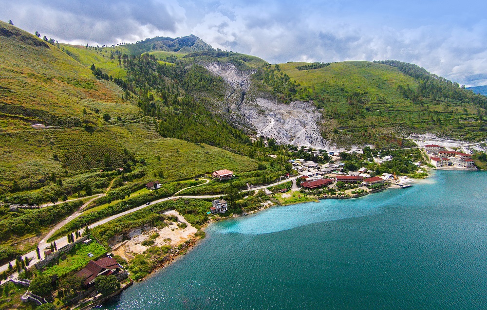 Breathtaking Lake Toba Parapat: Your Next Adventure Awaits