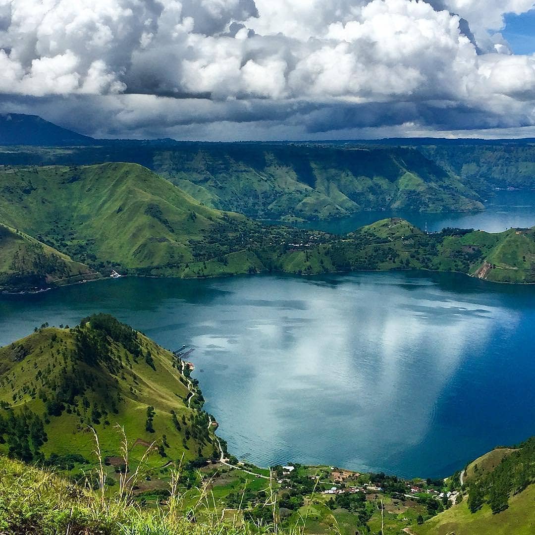 Lake Toba Parapat's Enchantment: A Unique Indonesian Experience