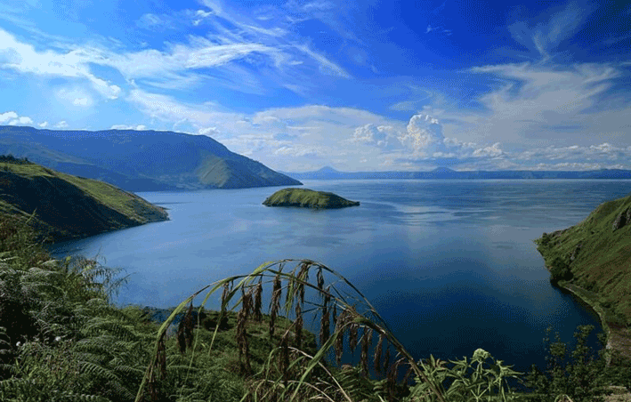 Discover the Best of Sumatra: Medan Packages with Lake Toba Parapat Tours