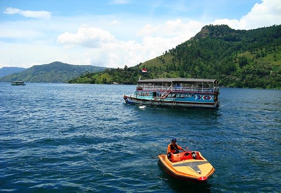 Pakej Percutian Memikat ke Lake Toba Parapat dari Tobaparapat.com!