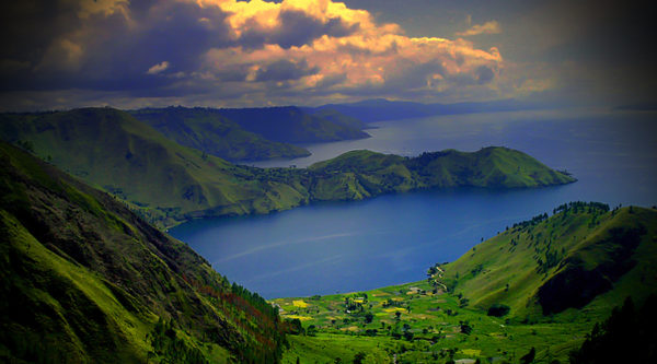 Destinasi Impian: Pakej Medan untuk Melawat Lake Toba Parapat