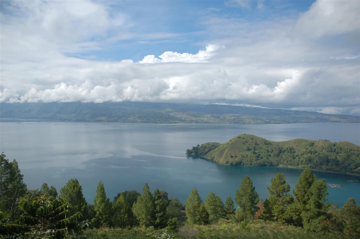 Pakej Medan: Meneroka Kecantikan Alam Lake Toba Parapat