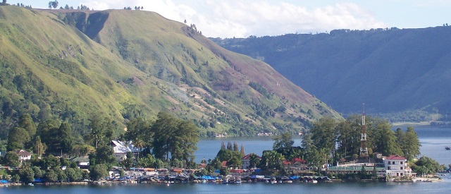 Jom Cuti ke Lake Toba Parapat dengan Pakej Medan