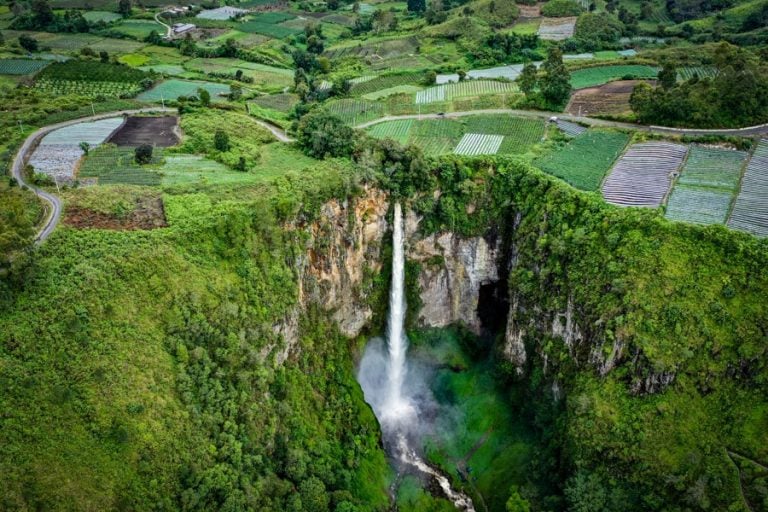 Exploration of Natural Beauty: Lake Toba Parapat Waits for You