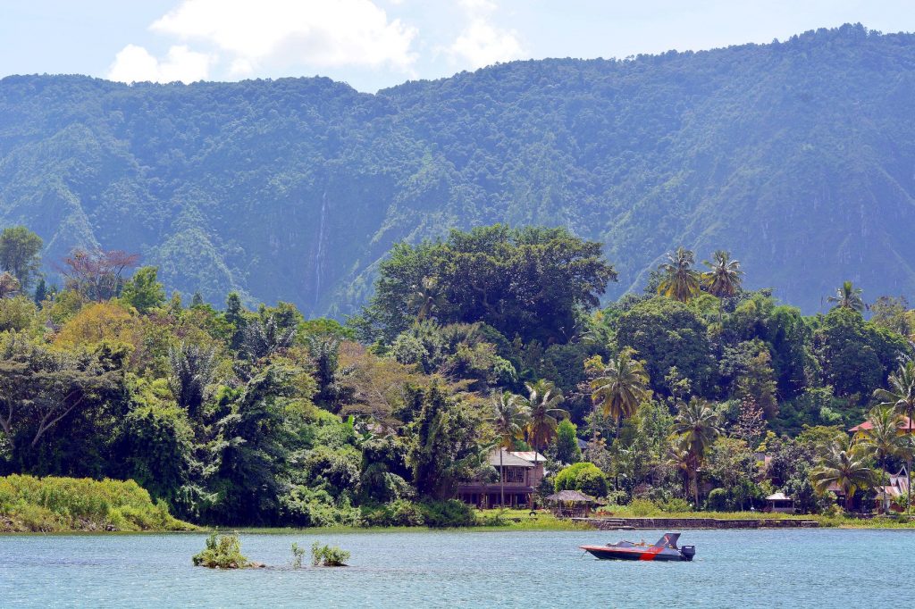 Pakej Medan ke Lake Toba Parapat: Mencari Ketenangan dan Ketenangan